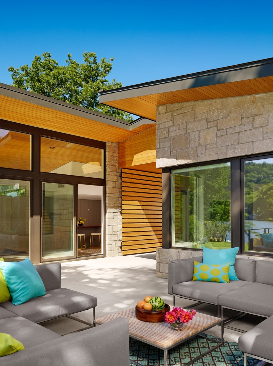 Modern And Cozy Ski Shores Lakehouse In Austin, Texas modern and cozy ski shores lakehouse in austin texas a1ab556