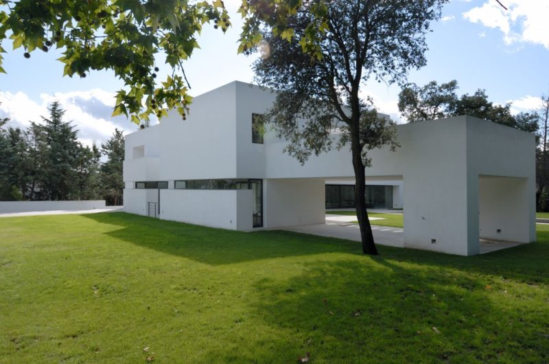 Modern and Luxurious Vivienda La Florida Residence in Madrid modern and luxurious vivienda la florida residence in madrid 3cb591c