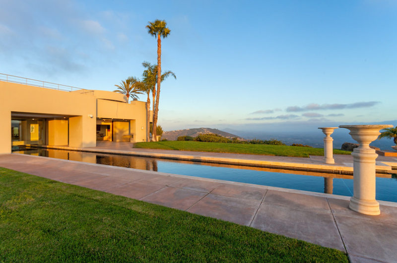 Modern And Sophisticated Mansion In Escondido, California modern and sophisticated mansion in escondido california 08d9ea3