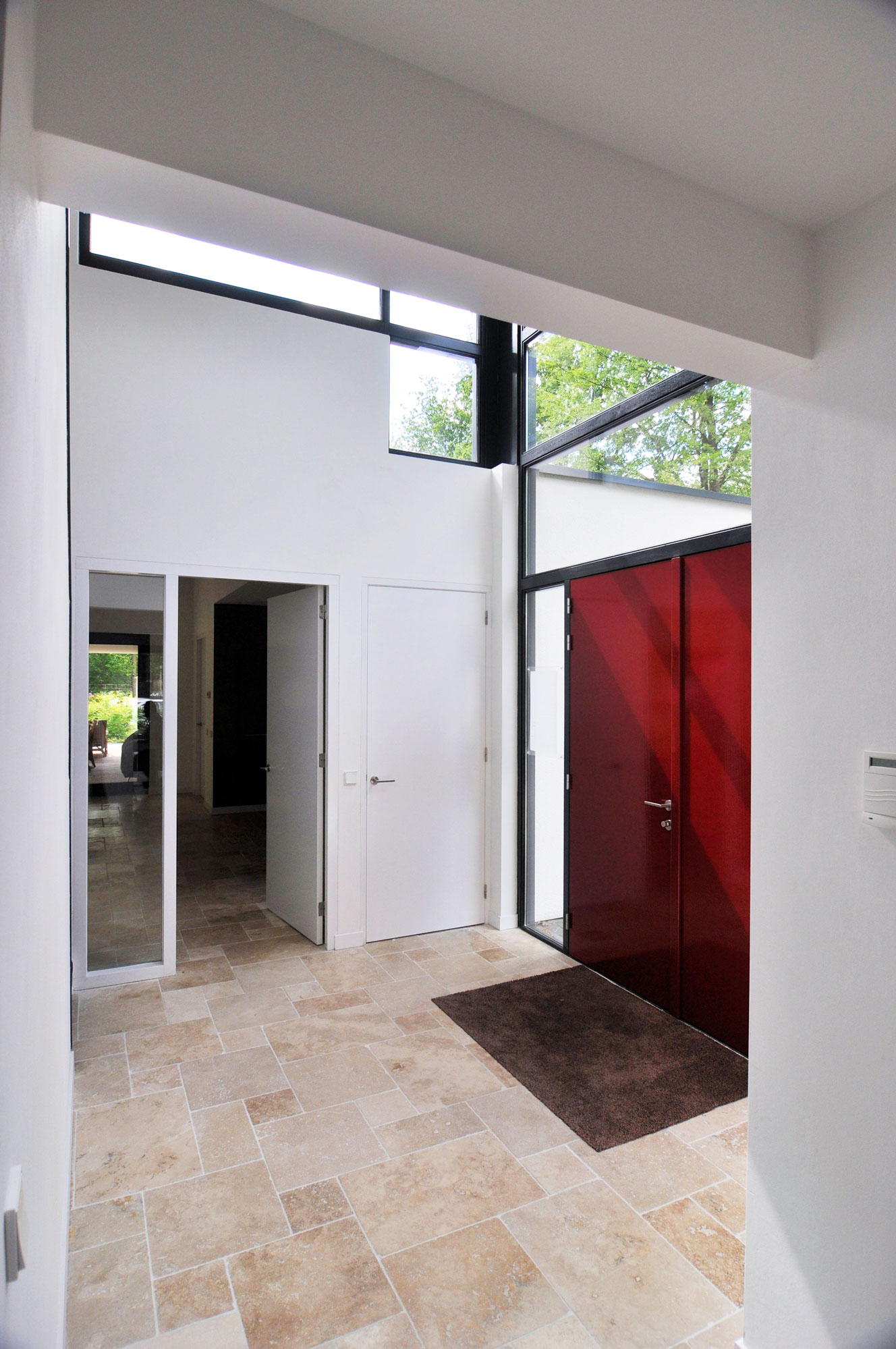 Modern House D&H by CKX Architects modern house dh by ckx architects 33352e1