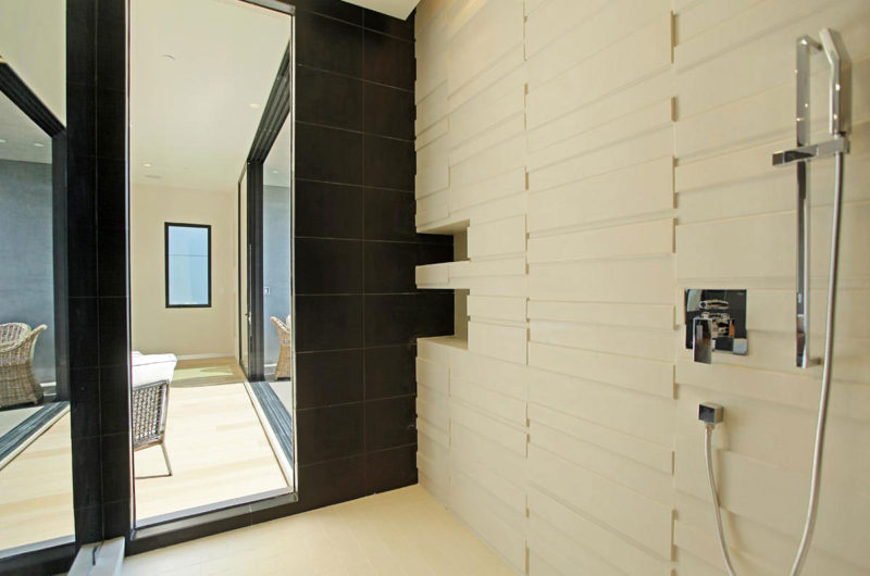 Modern Laurel Residence by Amit Apel Design modern laurel residence by amit apel design 8f30ffa