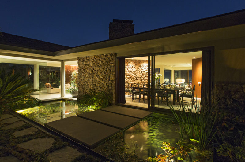 Modern Residence in Beverly Hills by Marmol + Radziner AIA modern residence in beverly hills by marmol radziner aia 9d39e22