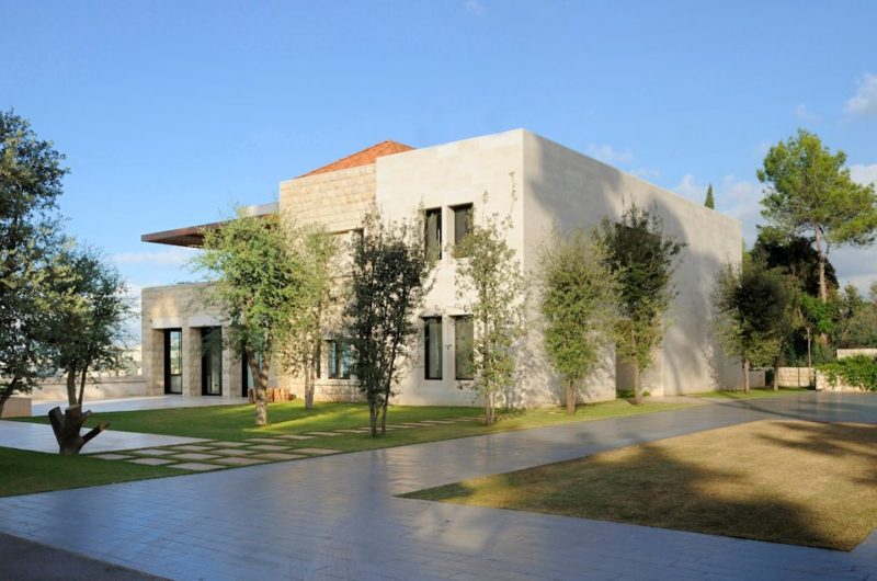 Modern Villa Yarze by by Raëd Abillama Architects modern villa yarze by by rad abillama architects 926adf3