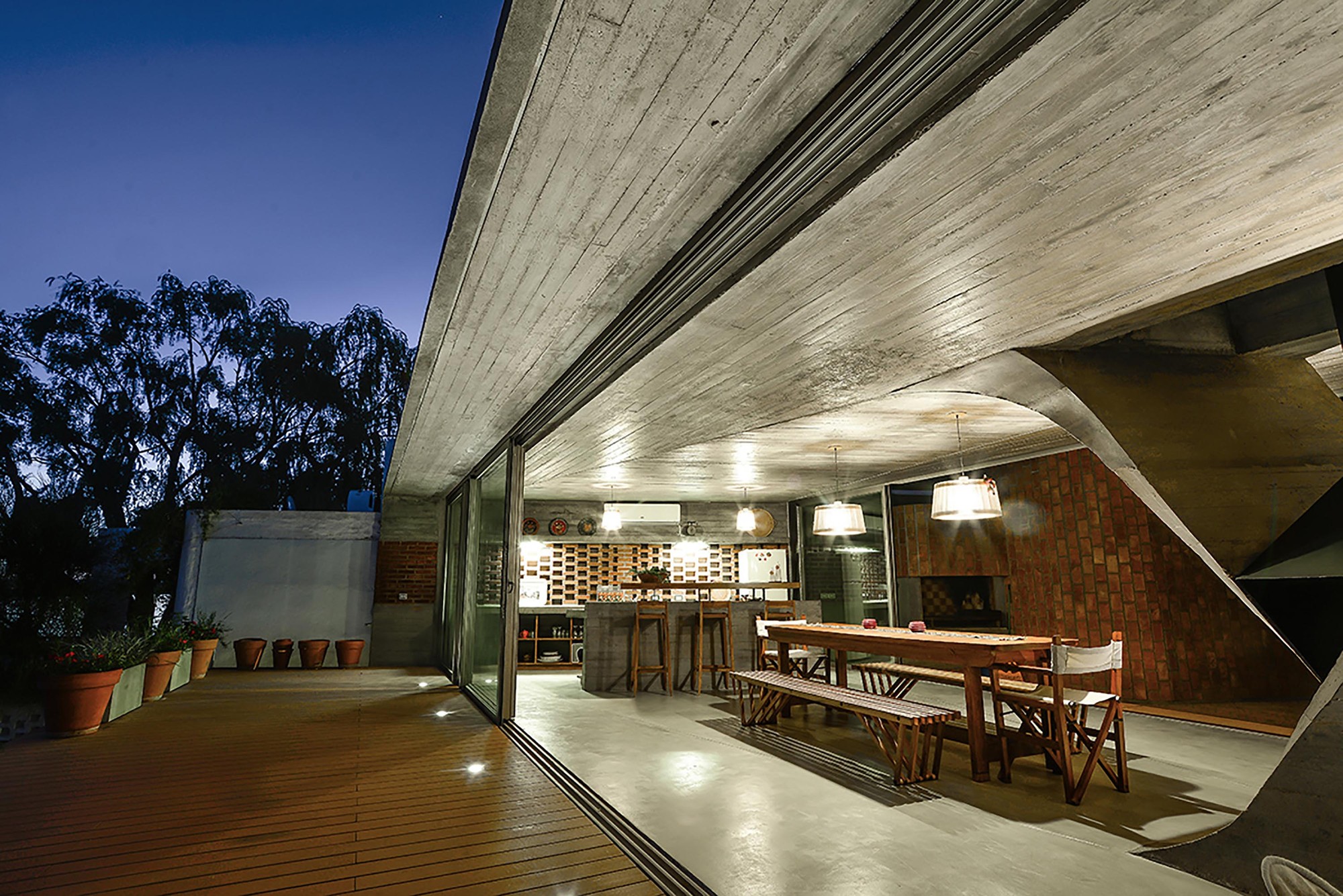 One Column House In Río Negro Province, Argentina one column house in ro negro province argentina 6a521fe