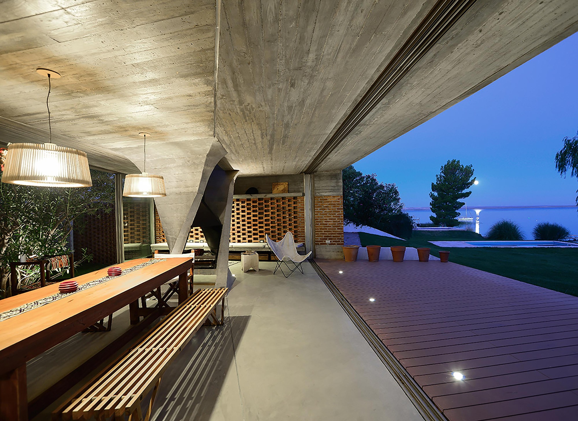 One Column House In Río Negro Province, Argentina one column house in ro negro province argentina edc9bfd