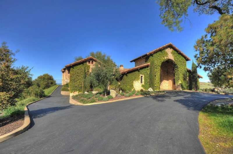 One of a Kind Great Oaks Estate one of a kind great oaks estate d70c7b6