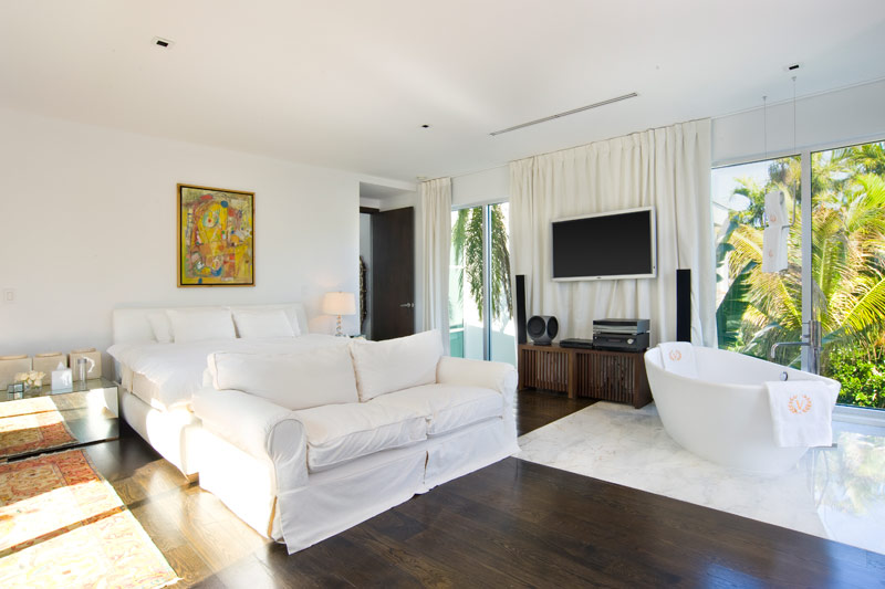 Opulent Villa Valentina in Miami Beach opulent villa valentina in miami beach 2d7ba6f