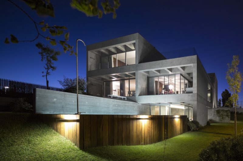 Outdoor connected C+P House by Gonçalo das Neves Nunes outdoor connected cp house by gonalo das neves nunes 36cc8b1