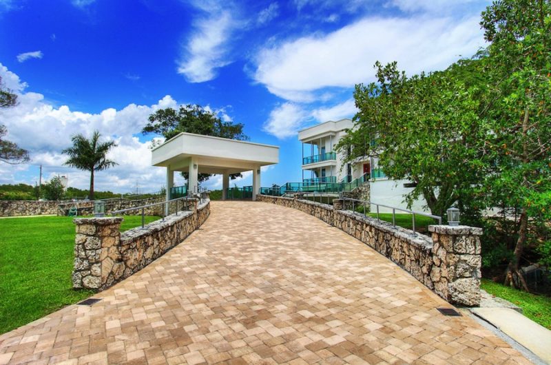 Outstanding Modern Masterpiece in Miami, Florida outstanding modern masterpiece in miami florida 04670b2