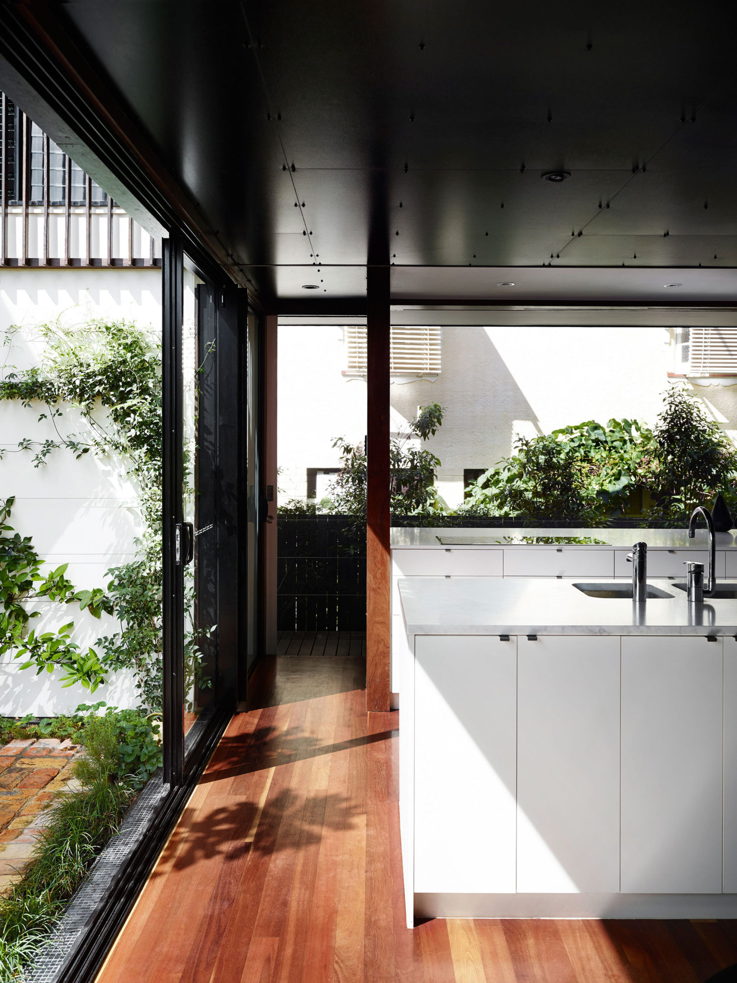 Oxlade Drive House In Brisbane, Australia oxlade drive house in brisbane australia eb9aef7