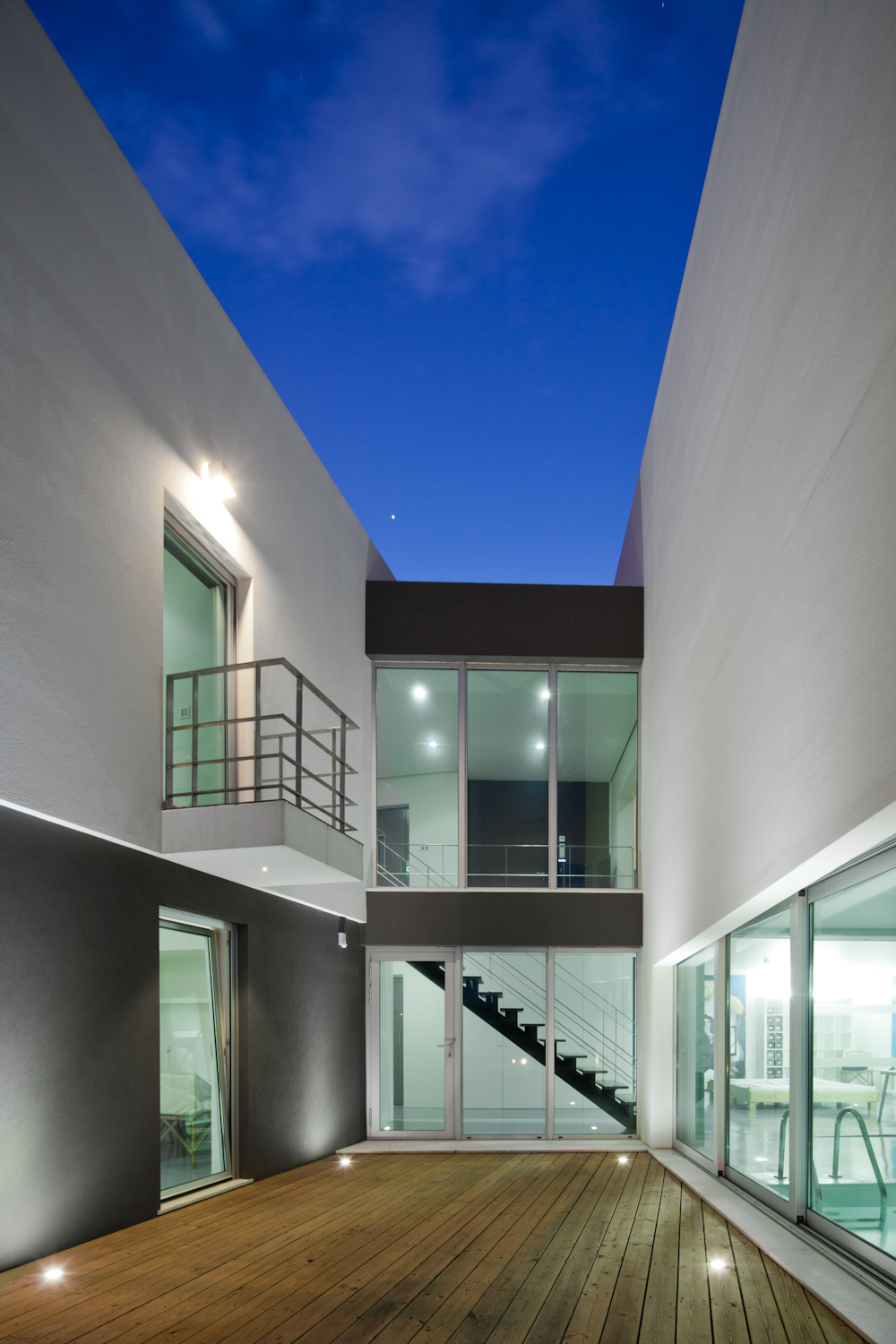 Painstakingly Godiva House by Empty Space Architecture painstakingly godiva house by empty space architecture 9196f60