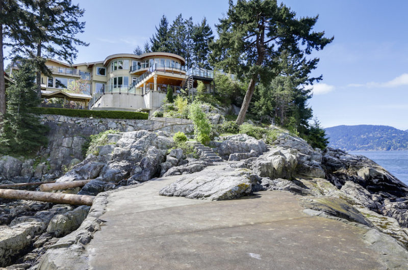Palatial Mansion In West Vancouver, Canada palatial mansion in west vancouver canada 706a2cb
