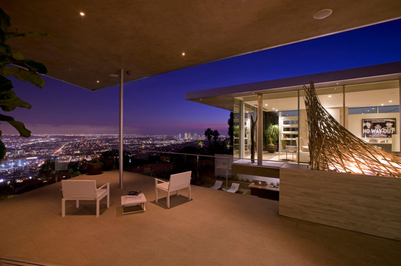 Panoramic Blue Jay Way Residence by McClean Design panoramic blue jay way residence by mcclean design ca9ae11