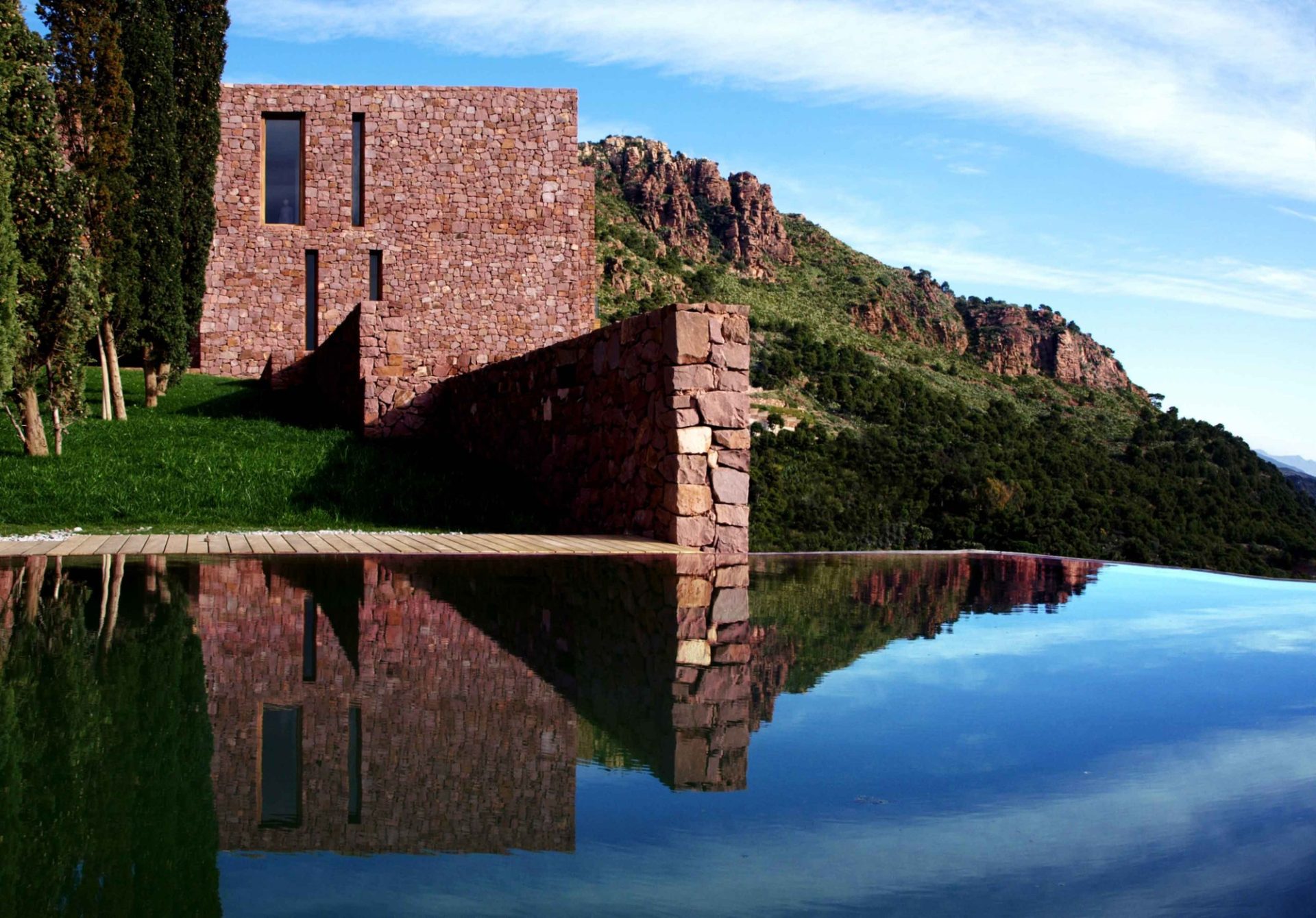 Paz & Comedias House In Valencia, Spain paz comedias house in valencia spain 331d2ed