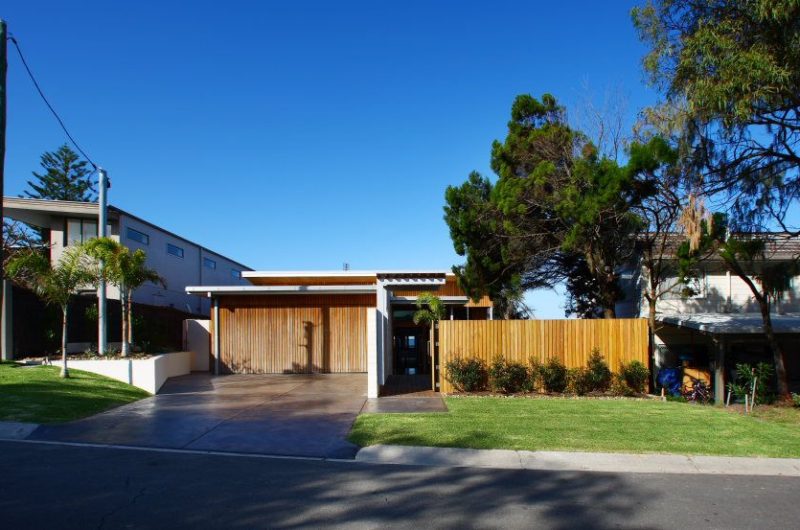 Peregian Beach House in Queensland by Middap Ditchfield Architects peregian beach house in queensland by middap ditchfield architects c4dee4a