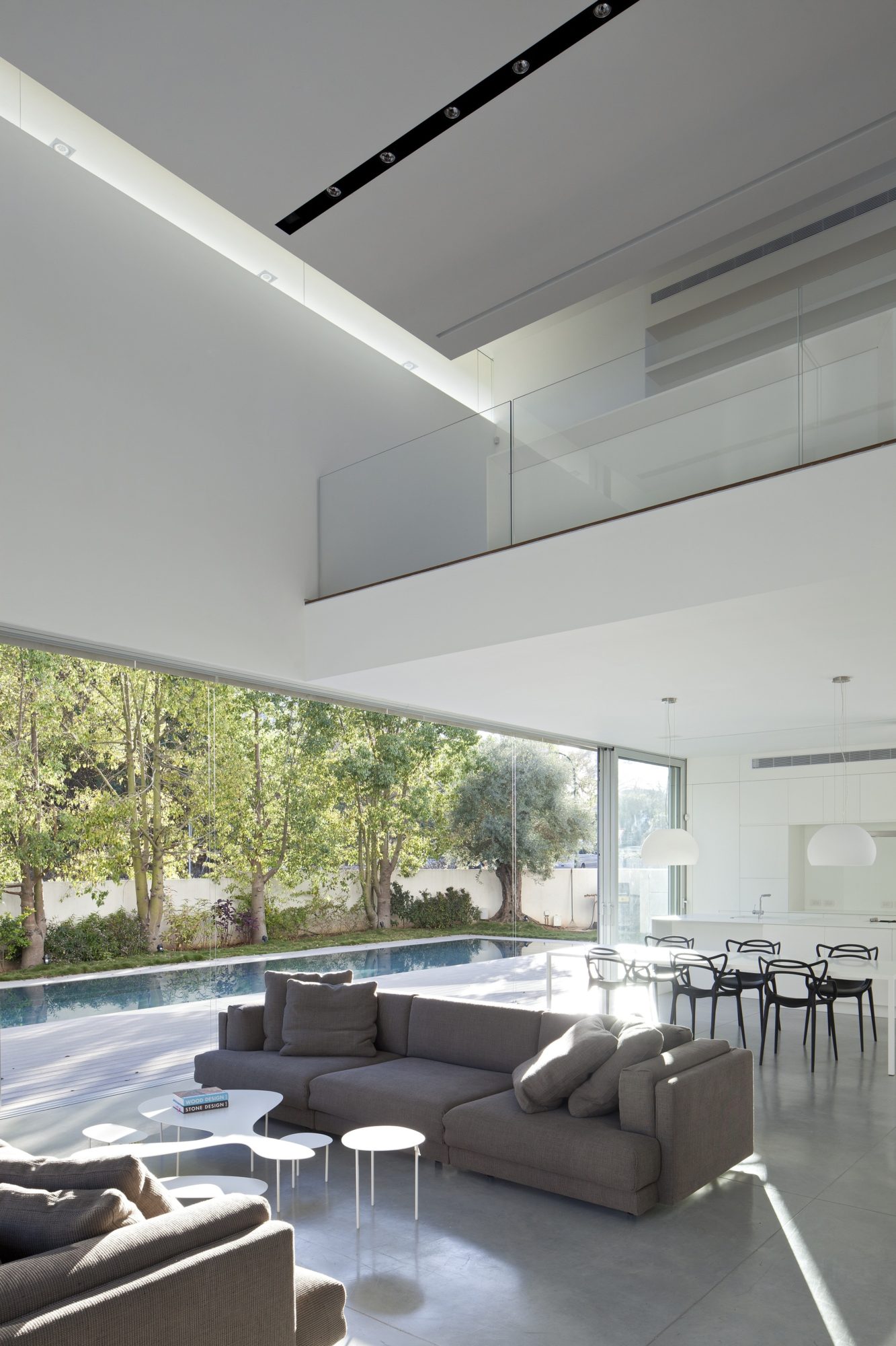 Plain G House by Axelrod Architects + Pitsou Kedem Architect plain g house by axelrod architects pitsou kedem architect a644d97