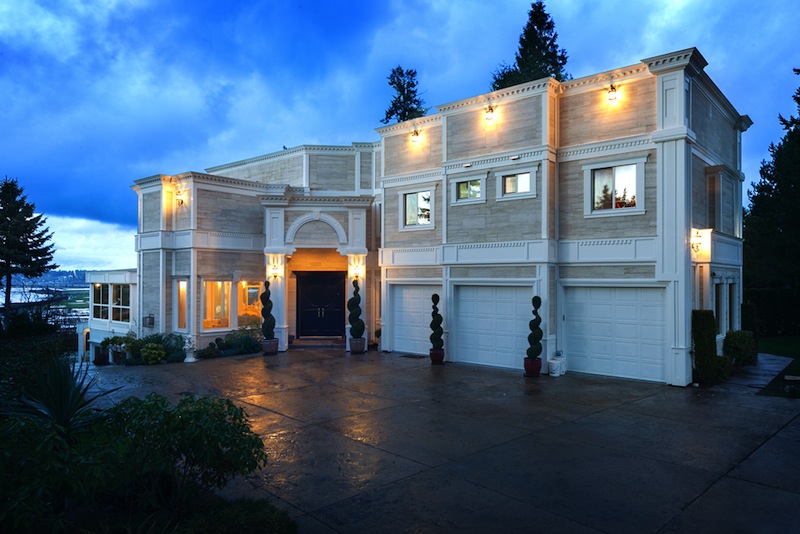 Prestigious Italian Waterfront Manor prestigious italian waterfront manor 0f53e50