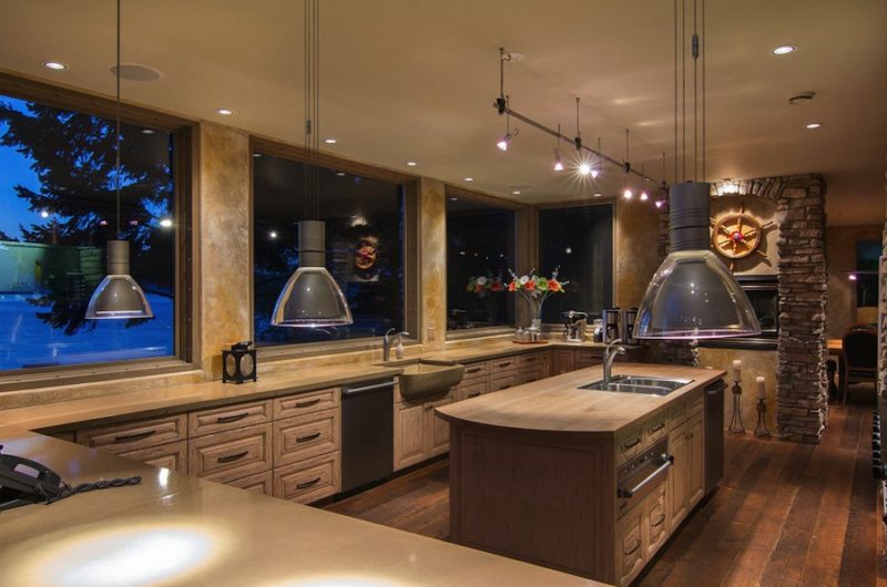 Refined Lakeshore Residence in British Columbia, Canada refined lakeshore residence in british columbia canada 4b0fcfc