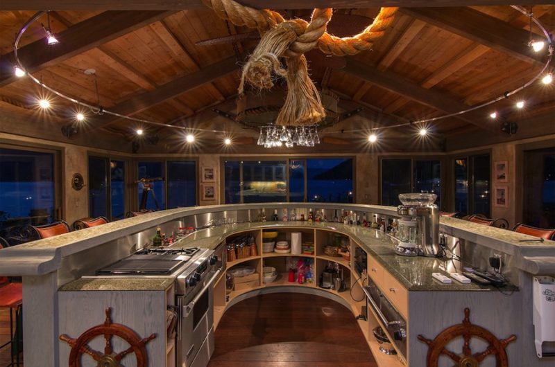 Refined Lakeshore Residence in British Columbia, Canada refined lakeshore residence in british columbia canada 5e197d7