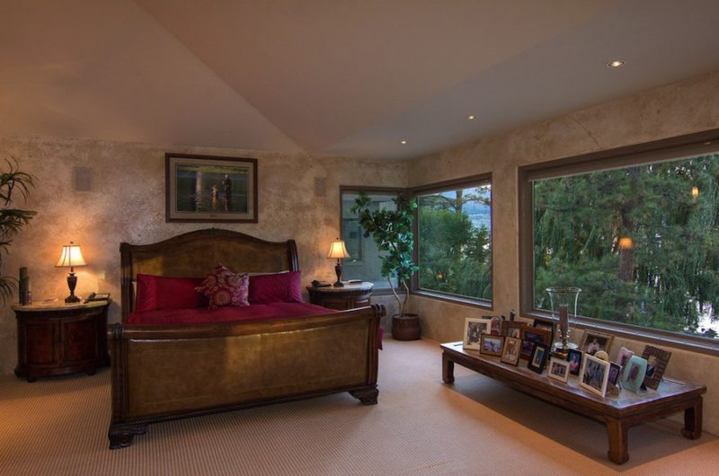 Refined Lakeshore Residence in British Columbia, Canada refined lakeshore residence in british columbia canada 7ce8ecb