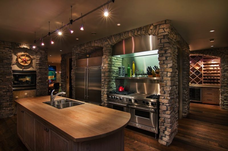 Refined Lakeshore Residence in British Columbia, Canada refined lakeshore residence in british columbia canada 8e085db