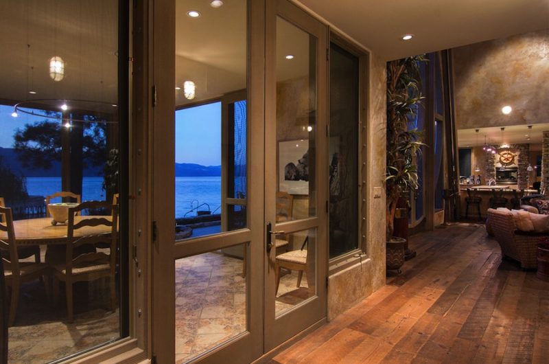 Refined Lakeshore Residence in British Columbia, Canada refined lakeshore residence in british columbia canada 9376ae5