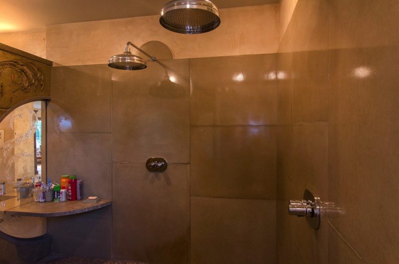 Refined Lakeshore Residence in British Columbia, Canada refined lakeshore residence in british columbia canada a17a14c