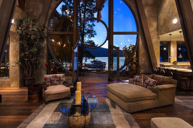 Refined Lakeshore Residence in British Columbia, Canada refined lakeshore residence in british columbia canada d1d3861