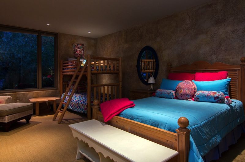 Refined Lakeshore Residence in British Columbia, Canada refined lakeshore residence in british columbia canada eb70cd0