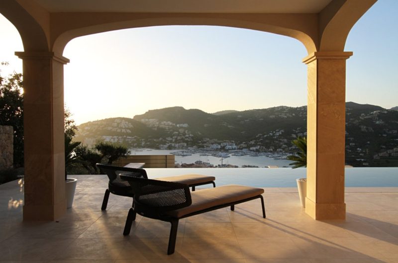 Reposeful Can Siurell Villa Curve Interior Design reposeful can siurell villa curve interior design 50ff435