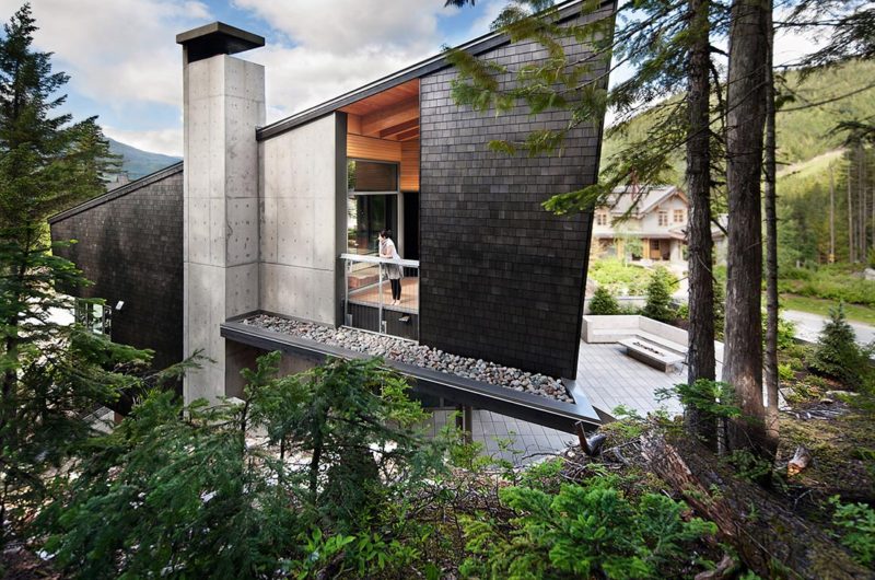 Resort-Style Whistler Residence by Battersby Howat Architects resort style whistler residence by battersby howat architects c963595