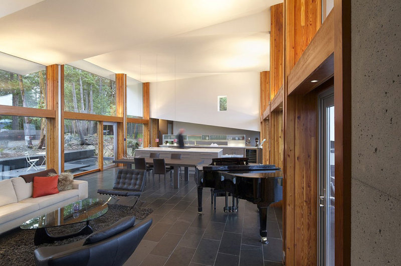 Ridge House On Pender Island, British Columbia, Canada ridge house on pender island british columbia canada 1db1134