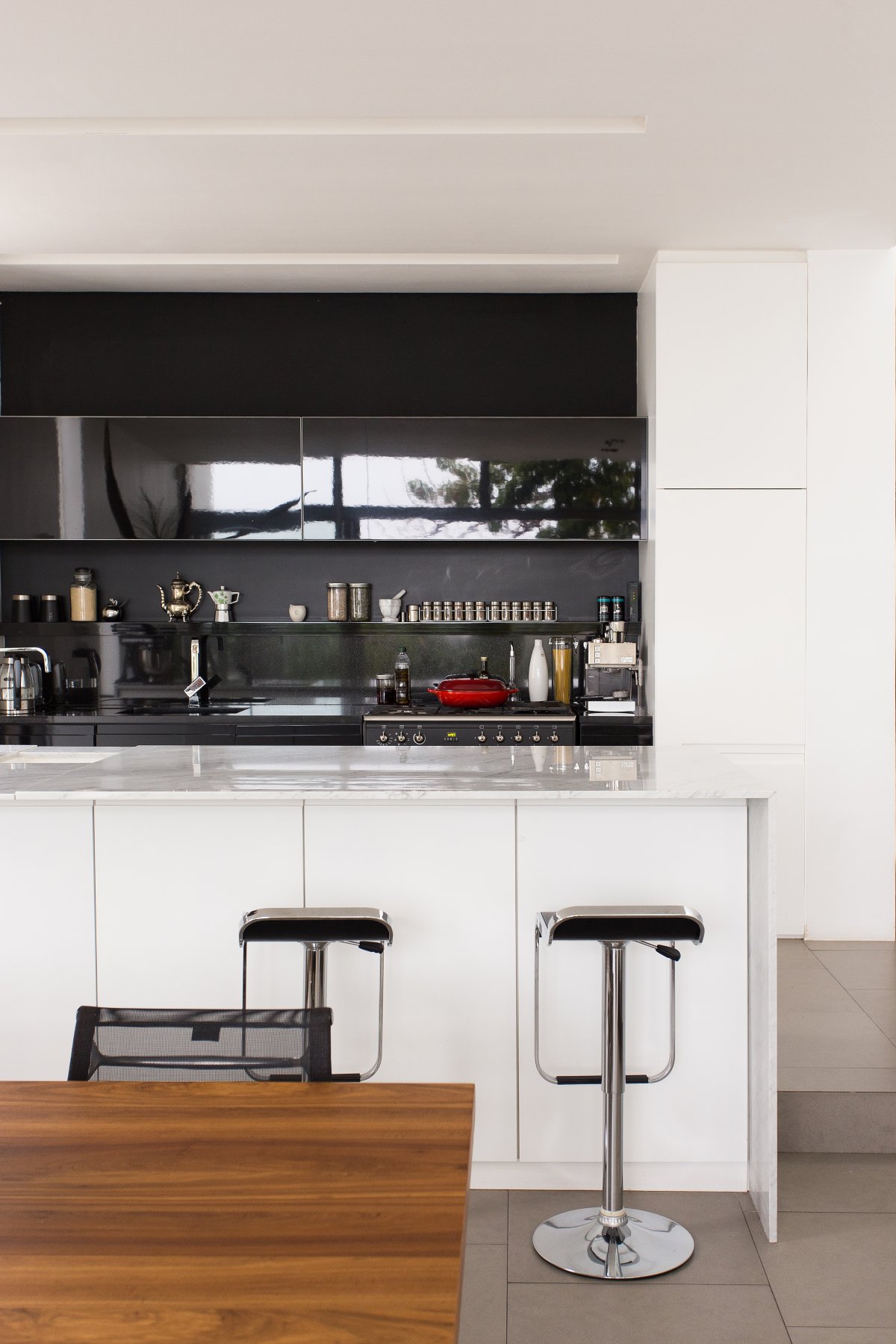 Roomy and Modern Home in Cape Town, South Africa roomy and modern home in cape town south africa 470261b