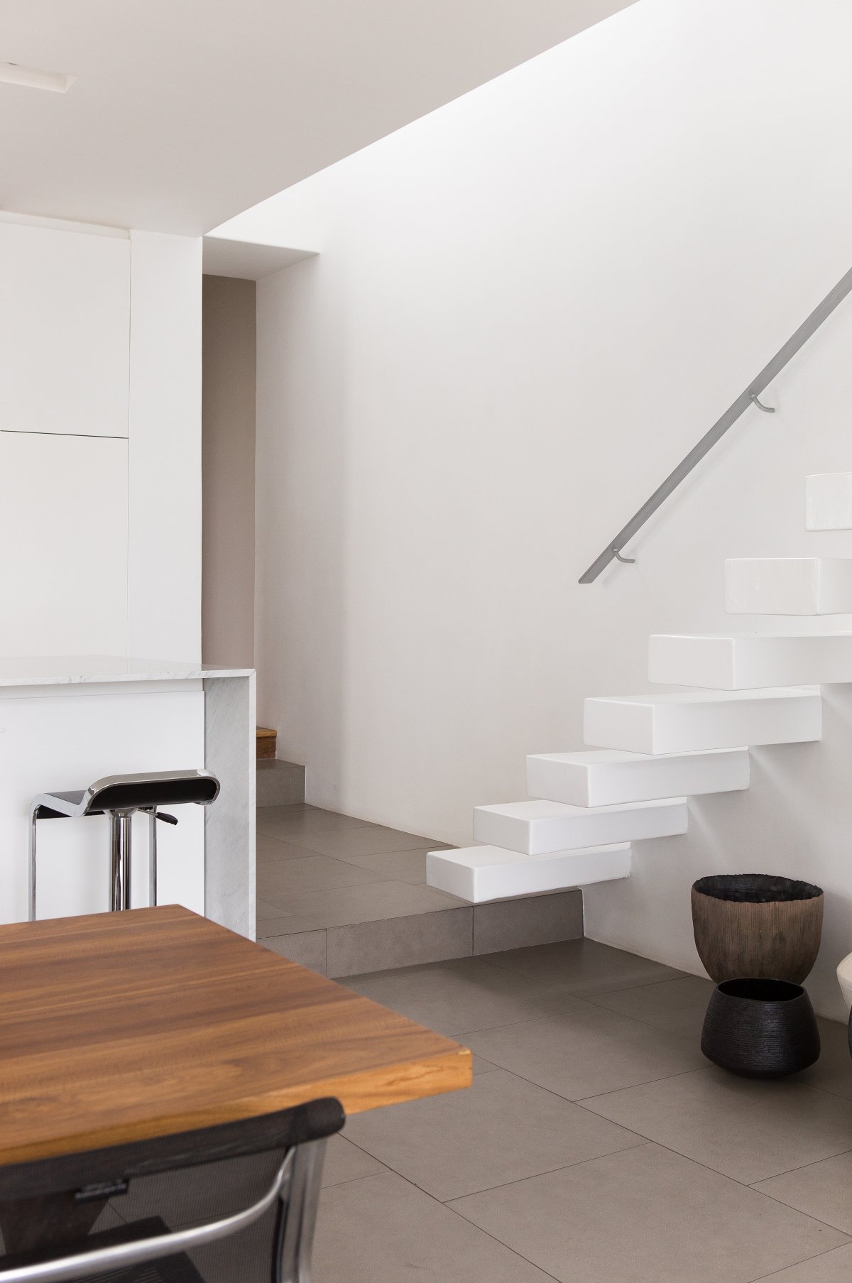 Roomy and Modern Home in Cape Town, South Africa roomy and modern home in cape town south africa dffa716