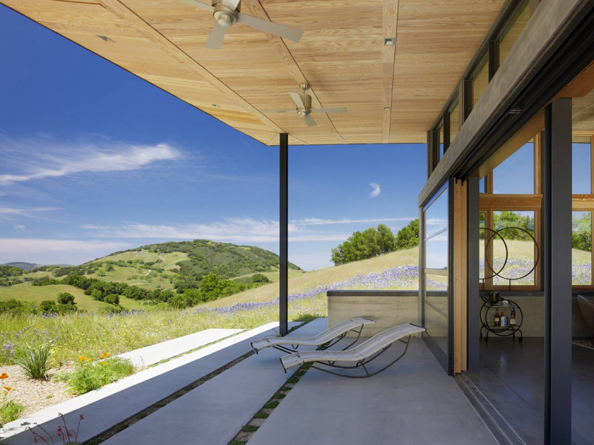 Rural Caterpillar House by Feldman Architecture rural caterpillar house by feldman architecture 7205a4c