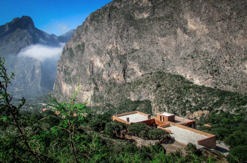 Rustic Narigua House by P+0 Architecture rustic narigua house by p0 architecture e64baf9