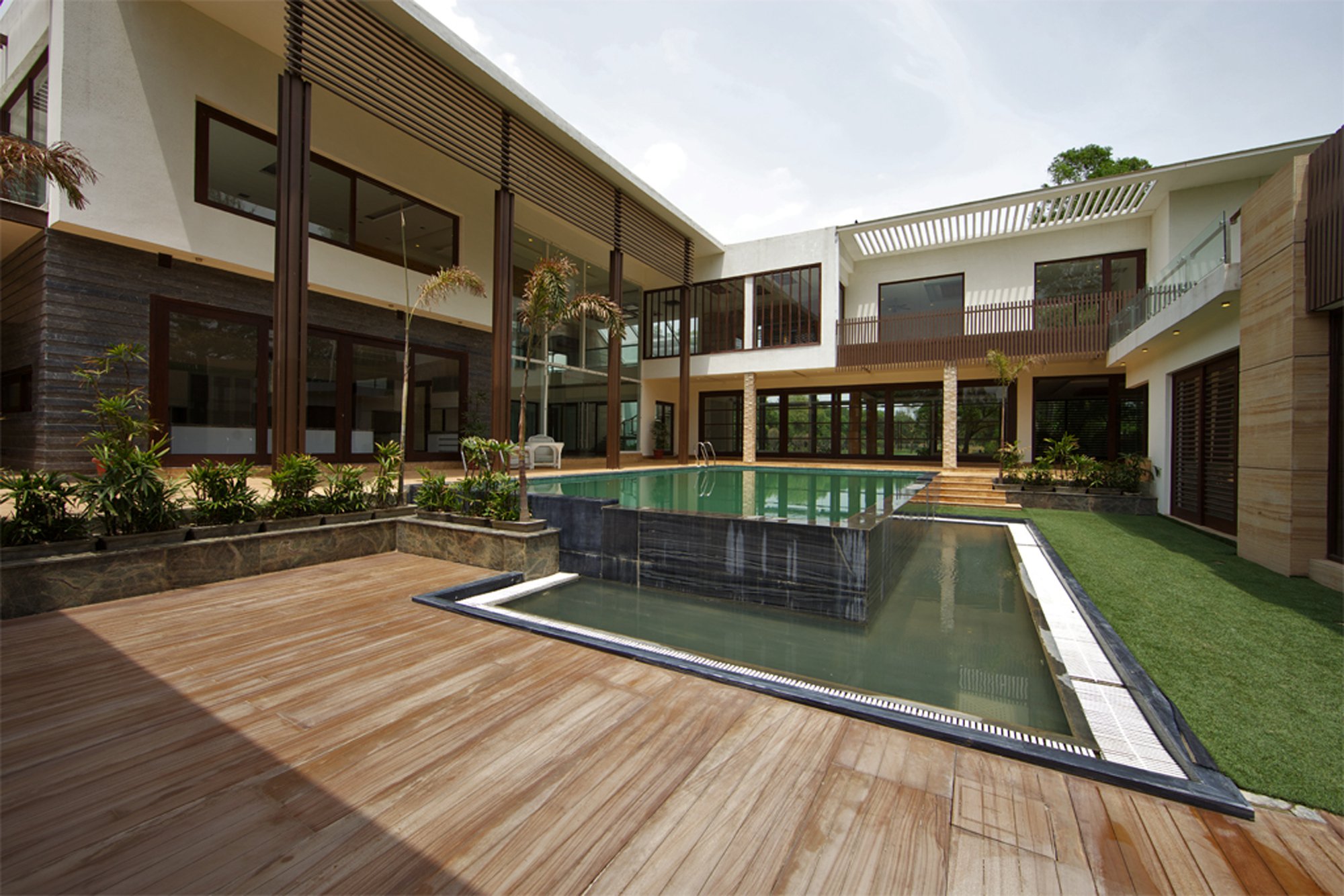 Sachdeva Farmhouse In New Delhi, India sachdeva farmhouse in new delhi india 0a42183