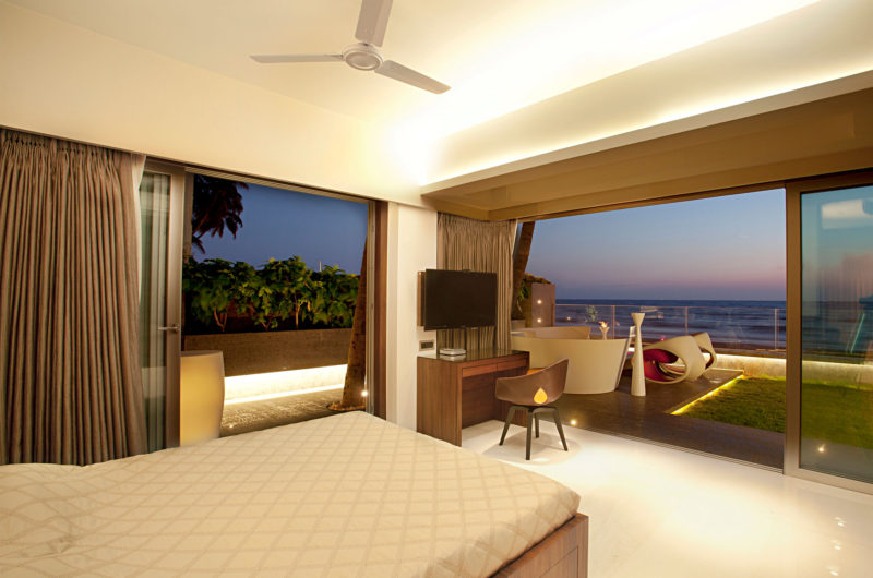 Seamlessly Apartment by the Beach by ZZ Architects seamlessly apartment by the beach by zz architects 8c066e7