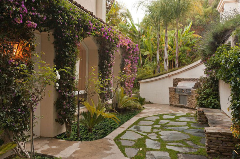 Sharon Stone’s Luxury Residence in Beverly Hills for Sale sharon stones luxury residence in beverly hills for sale bdd3e07