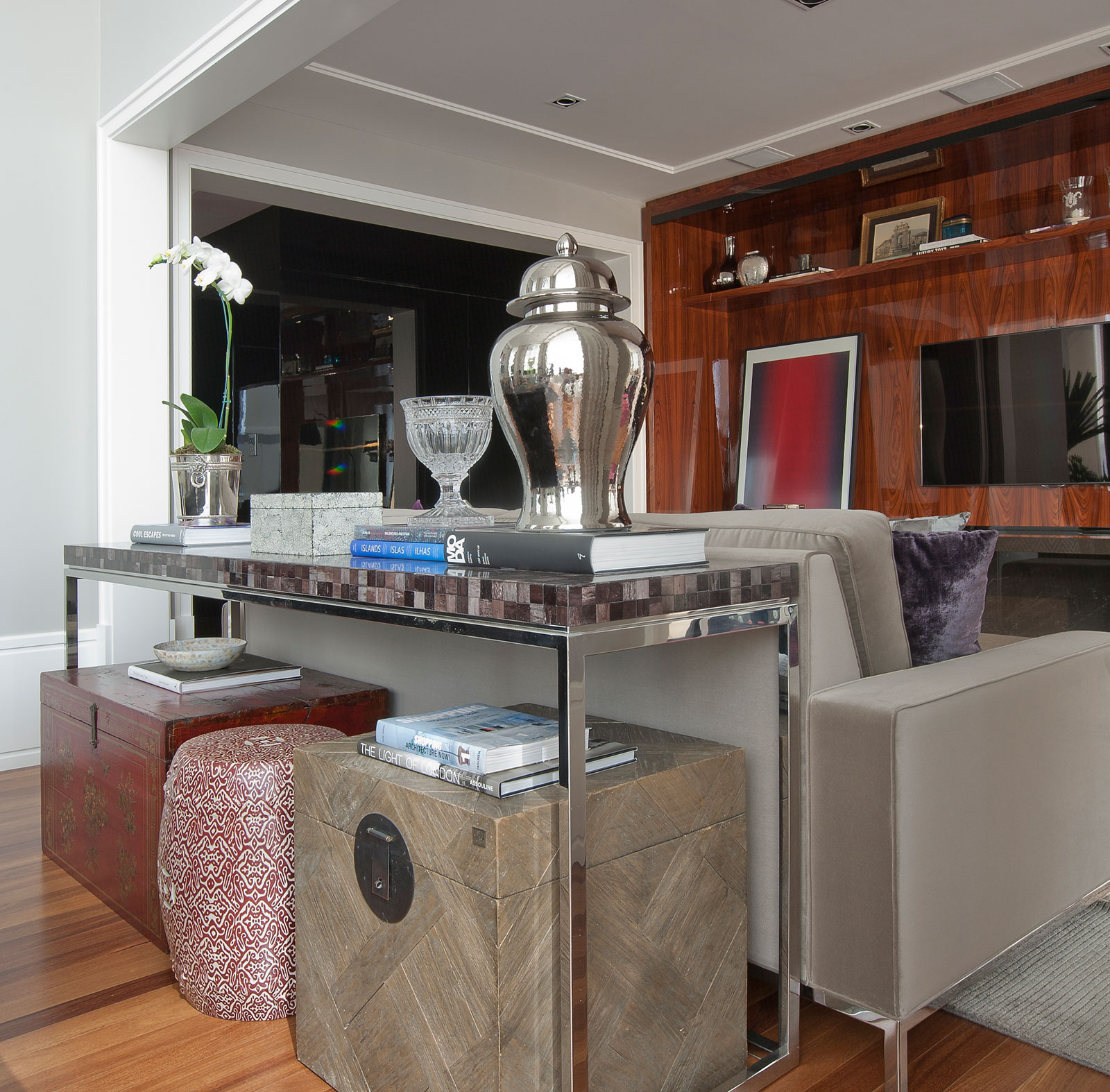 Sleek and Modern Interior by Marcelo Mota Arquitectura sleek and modern interior by marcelo mota arquitectura f7459dd