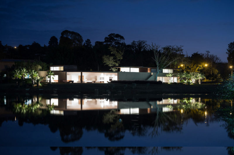 Soothing Casa Itu by Studio Arthur Casas soothing casa itu by studio arthur casas 562574d