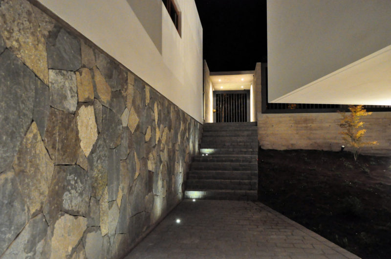 Spacious Donoso-Smith House by EMa arquitectos + Raimundo Salgado spacious donoso smith house by ema arquitectos raimundo salgado ac118a4