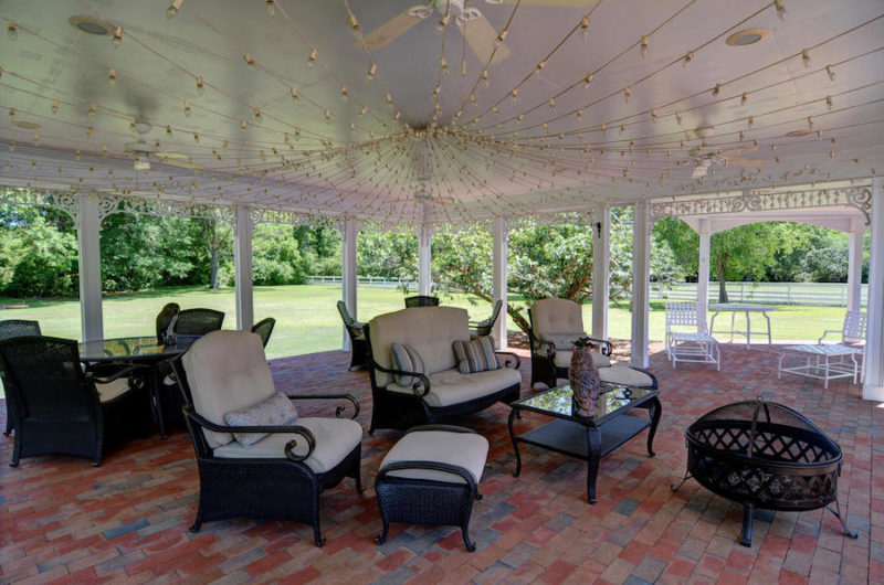 Splendid White Hall Residence in North Carolina, USA splendid white hall residence in north carolina usa 7777df9