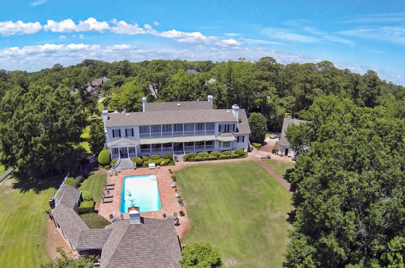 Splendid White Hall Residence in North Carolina, USA splendid white hall residence in north carolina usa dccf49a