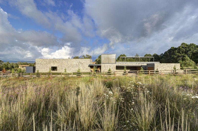 Stark VR Tapalpa House by Elías Rizo Architects stark vr tapalpa house by elas rizo architects 5f3bffb