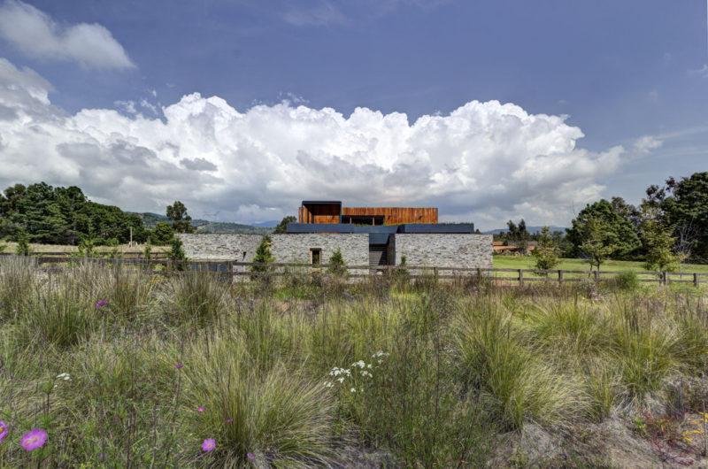 Stark VR Tapalpa House by Elías Rizo Architects stark vr tapalpa house by elas rizo architects d199970