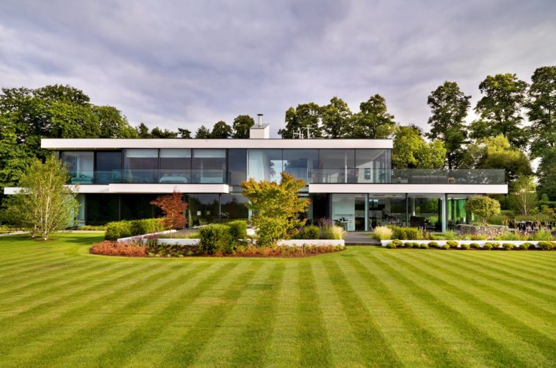 Stunning Berkshire Residence In England stunning berkshire residence in england e43bf0c