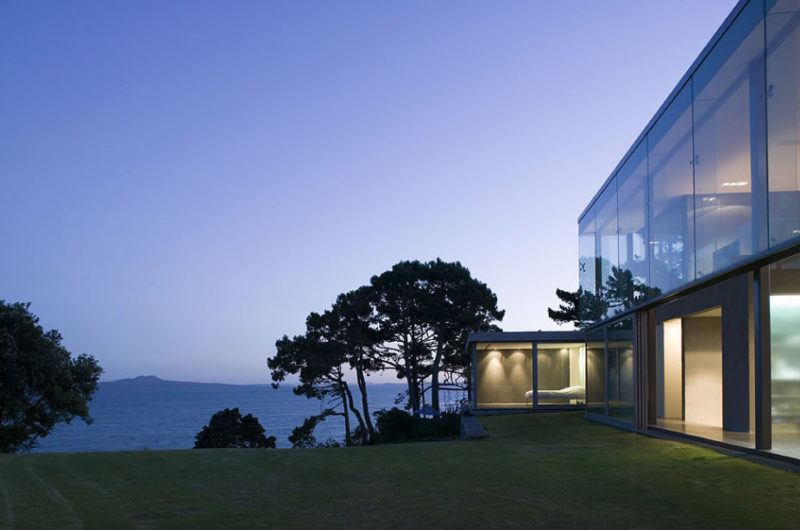 Stunning Cliff House by Fearon Hay Architects stunning cliff house by fearon hay architects 183b9cb