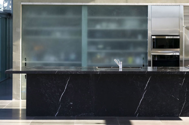 Stunning Cliff House by Fearon Hay Architects stunning cliff house by fearon hay architects 730a114