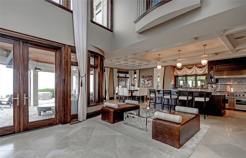 Stunning Lakefront Home In Mississauga, Ontario, Canada stunning lakefront home in mississauga ontario canada 102947c